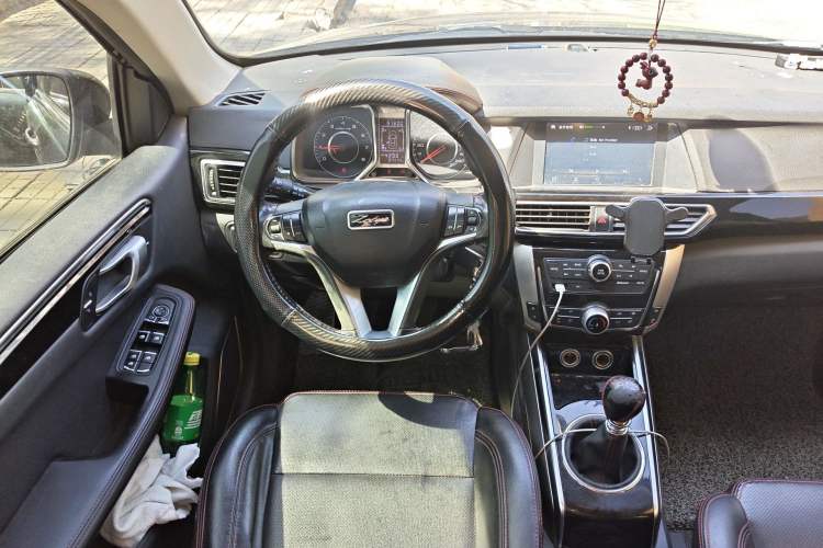 Used Zotye Domy X5 2015 1.5T Manual Luxury Version China IV Standard Steering Wheel