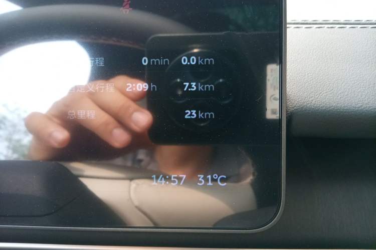 Used Nio ES6 2025 75 kWh Odometer Close Up