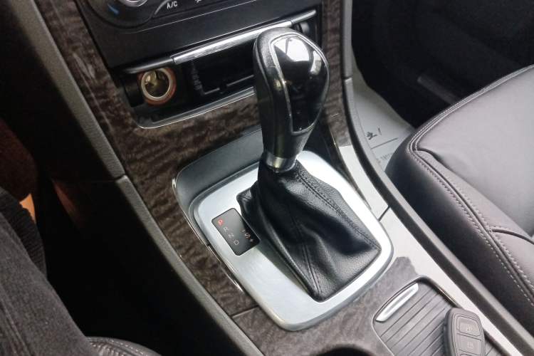 Used Ford Mondeo 2013 2.3L Luxury Model