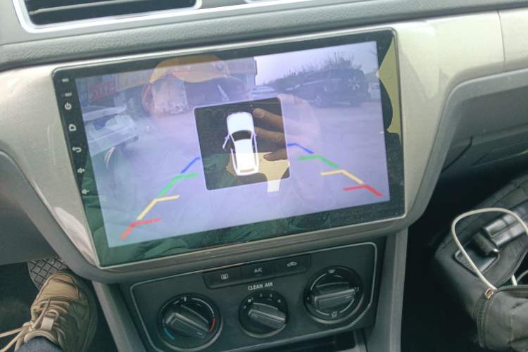 Used Volkswagen Lavida 2017 1.6L Automatic Comfort Edition
