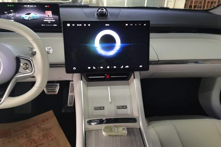 Used Hima Luxeed S7 2025 785 km Ultra