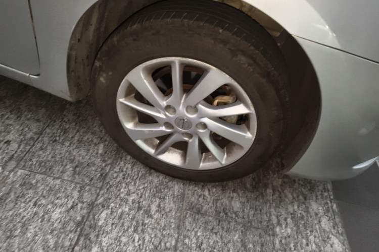 Used Nissan Sylphy 2014 1.6XV CVT Deluxe Edition Right Front Wheel Hub