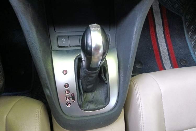 Used Volkswagen Golf 2012 1.4 TSI Automatic Comfort Edition Gear Lever