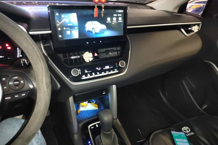 Used Toyota FRONTLANDER 2024 2.0L CVT Luxury Edition Audio And AC Panel