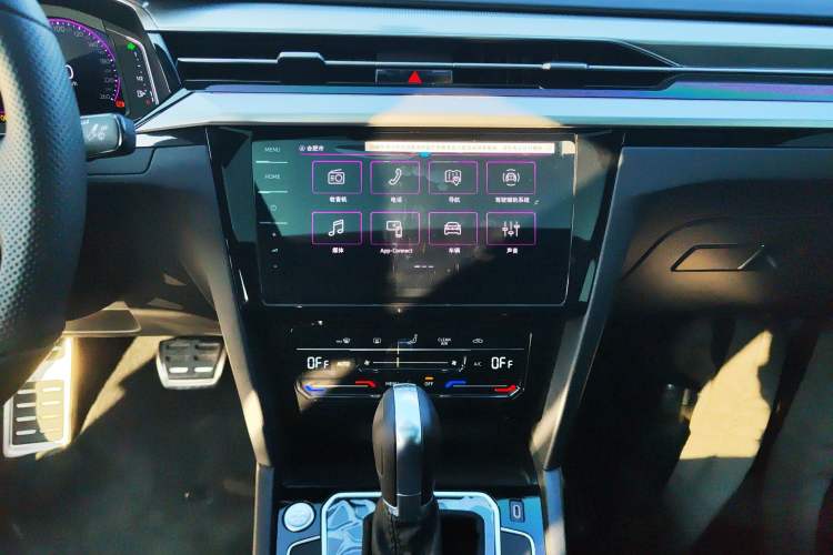 Used Volkswagen FAW-Volkswagen CC 2025 Model, Facelifted, 330TSI, Glamorous—Shared Edition Audio And AC Panel