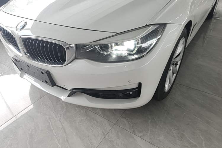 Used BMW 3 Series GT 2018 320i Sport Edition
