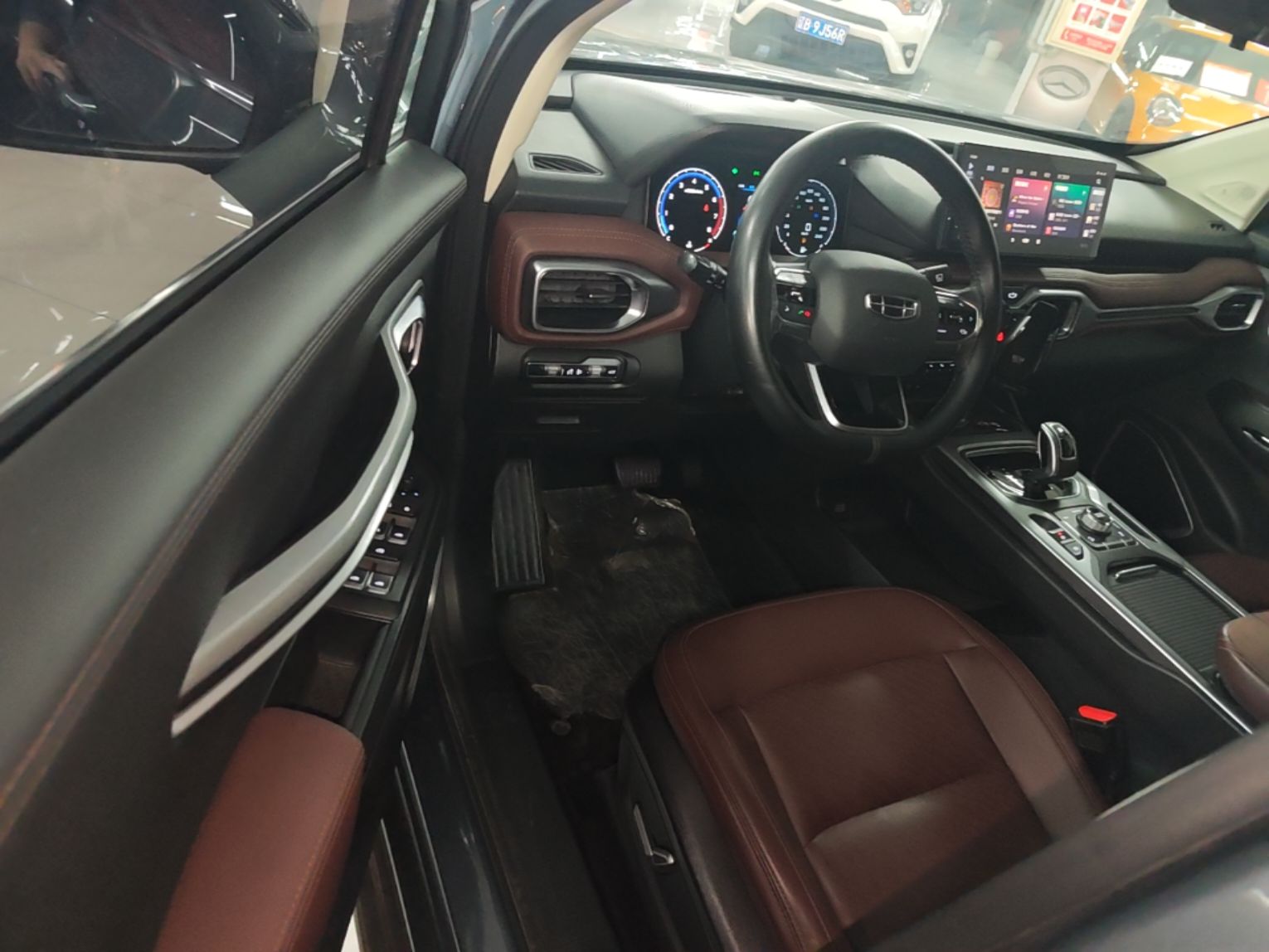 Geely Auto Haoyue 2022 1.8TD Automatic Prestige 7-Seater — снимка 18