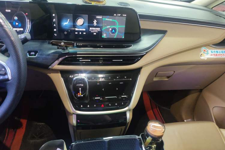 Used Buick GL8 2021 ES Land Cruiser 653T Luxury Edition Audio And AC Panel