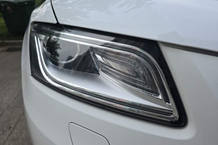 Used Audi Q5 2015 40 TFSI Technology Edition Right Front Headlight