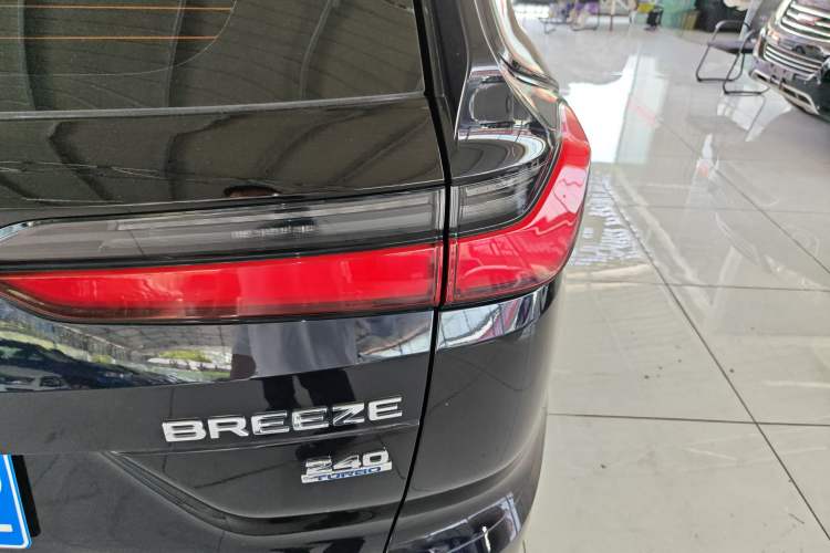 Used Honda Breeze 2023 240TURBO Two-Wheel-Drive Luxury Edition 5 Seats