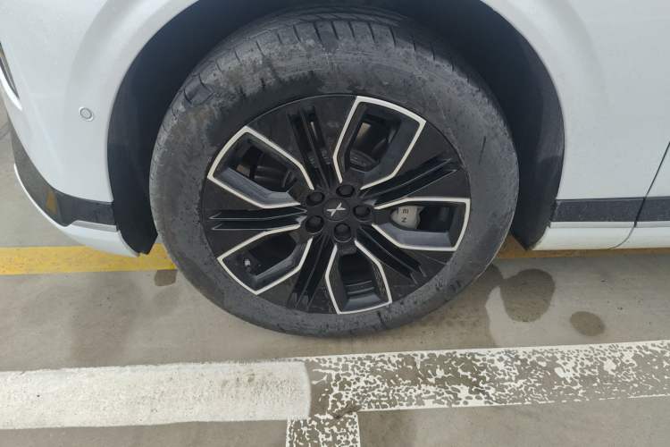 Used XPeng G9 2025 625 Long-Range Max Exterior 7