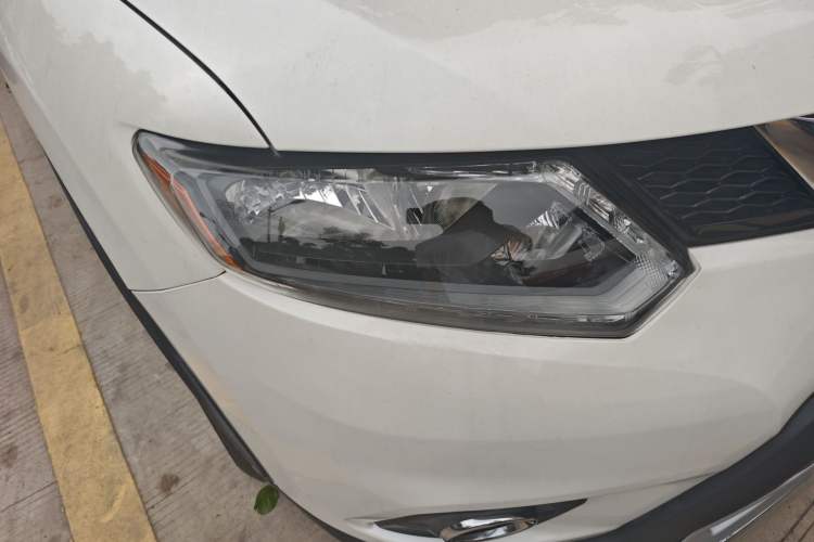 Used Nissan X-Trail 2014 2.0L CVT Comfort Edition 2WD Right Front Headlight