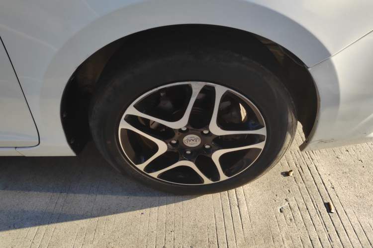 Used BYD G5 2014 1.5TI Manual Luxury Edition
