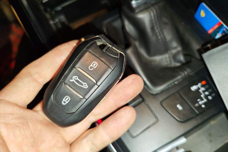 Used Citroen C5 2017 350THP Automatic Luxury Model Interior 1