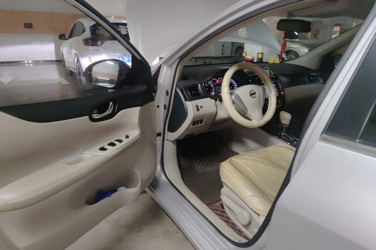 Used Nissan Tiida 2011 1.6L CVT Smart Version Driver Seat