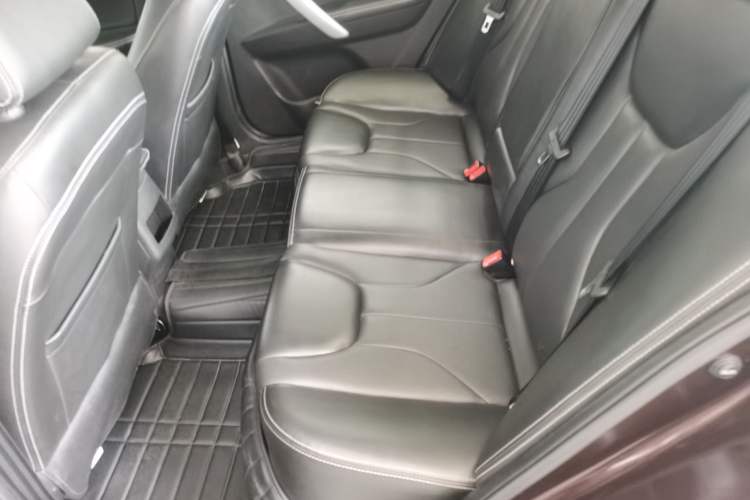 Used Geely Auto Emgrand 2016 Sedan 1.5L CVT Upward Version Left Rear Seat