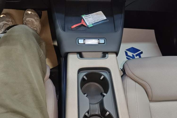 Used Volvo Volvo XC70 Plug-in Hybrid 2026 Model Four-Wheel Drive Long-Range Ultra