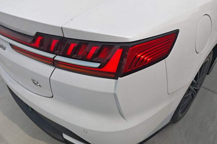 Used BYD Han 2021 EV Standard Range Luxury Model Right Rear Taillight