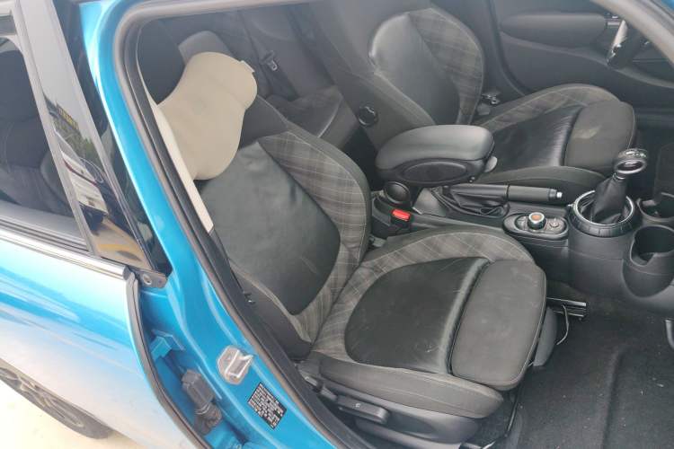 Used MINI 2016 1.5T COOPER Five-Door Edition Right Front Seat