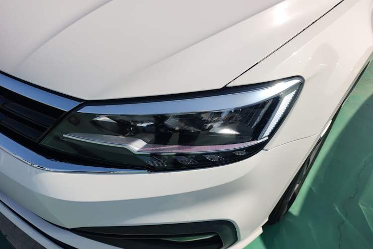 Used Volkswagen Lamando 2019 230TSI DSG Fashion Edition China VI