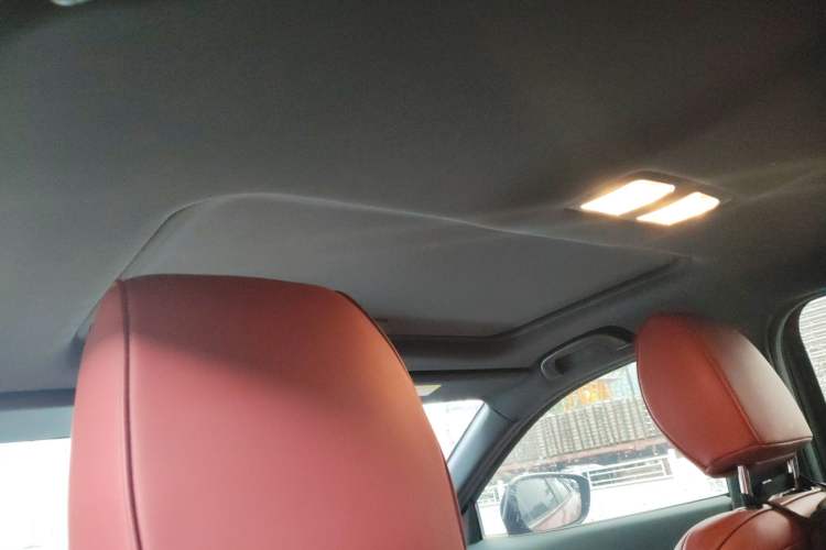 Used Mazda CX-4 2018 2.0L Automatic Two-Wheel Drive Blue Sky Dynamic Version China VI Standard Headliner