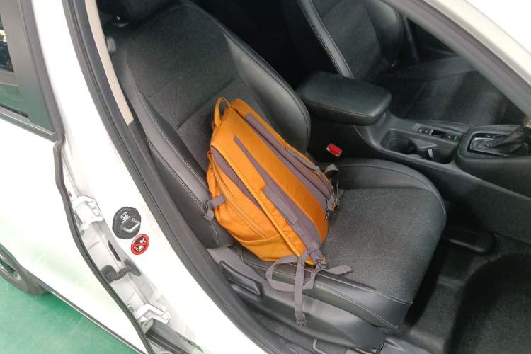 Used Honda Vezel 2023 1.5L CVT Pioneer Edition Right Front Seat