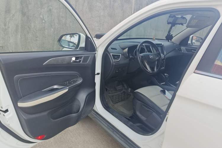 Used CHANGAN CS35 2017 1.6L Automatic Luxury Model