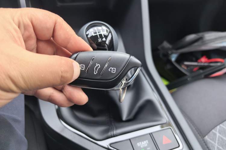 Used Roewe i5 2026 Model 1.5L Manual Comfort Version Vehicle Key