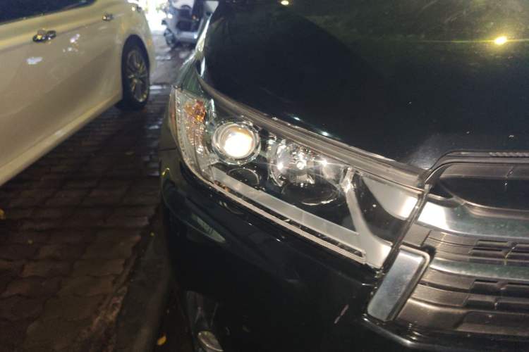 Used Toyota Highlander 2018 2.0T Four-Wheel Drive Prestige Version 7 Seats China VI Standard