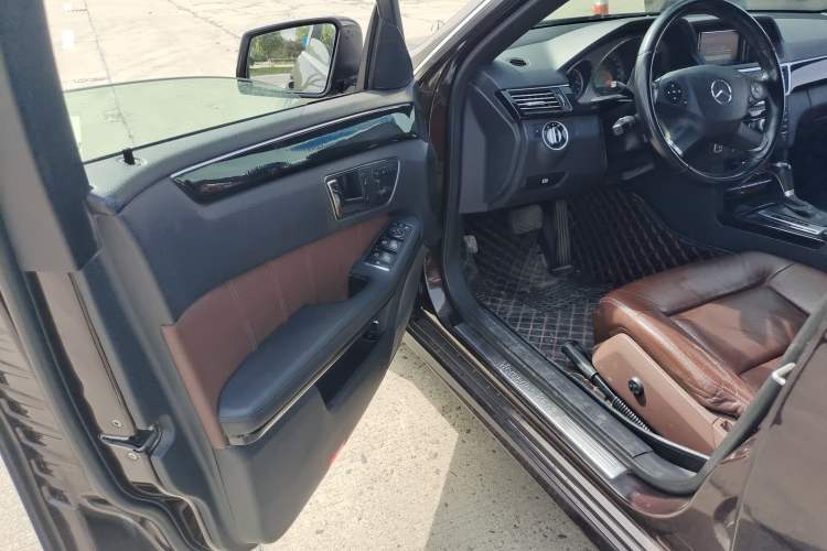 Used Mercedes-Benz E-Class 2011 E 260 L CGI Fashion Model