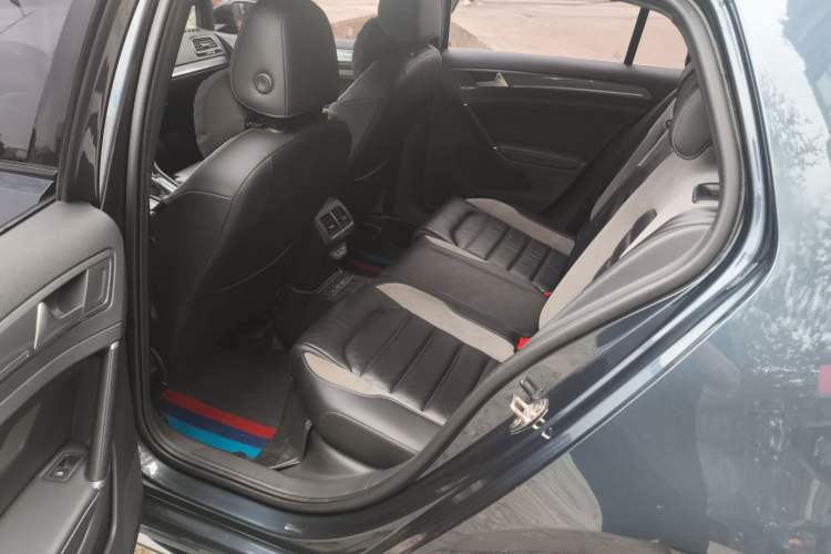 Used Volkswagen Golf 2020 280TSI DSG R-Line Version Left Rear Seat