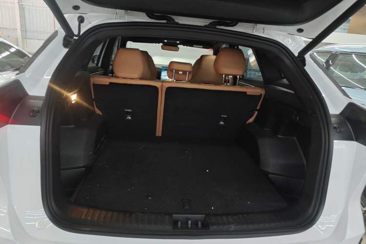 Used Geely Galaxy L7 2025 EM-i 115km Exploration+ Edition Trunk