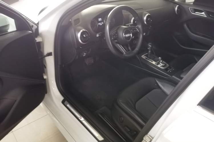 Used Audi A3 2017 Limousine 35 TFSI Fashion Model