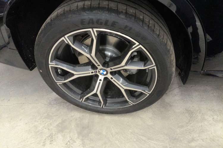 Used BMW X5 2025 Model, xDrive 30Li Prestige M Sport Night Package
