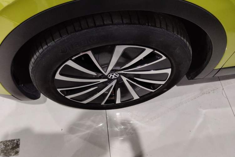 Used Volkswagen ID.4 X 2022 Pure Long-Range Version Left Front Wheel Hub