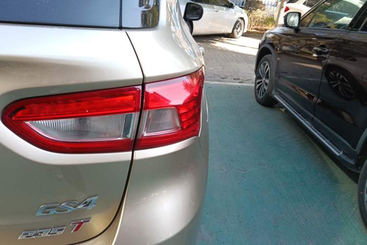 Used GAC Trumpchi GS4 2017 235T Automatic Two-Wheel Drive Luxury Smart Connectivity Version