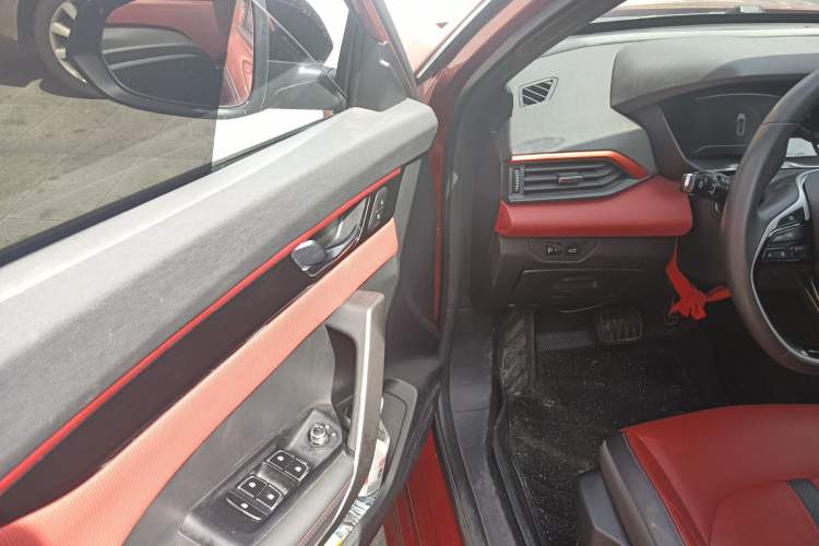 Used Dongfeng Aeolus Yixuan 2021 230T Automatic Zuiying Knight Edition Driver Seat