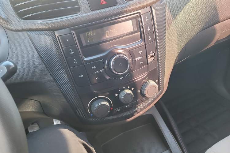 Used Wuling Hongguang 2014 1.2L Standard Model China IV