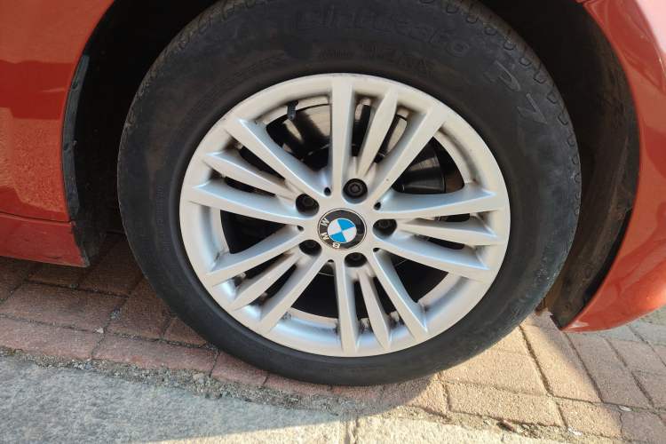 Used BMW 3 Series 2015 316Li Fashion Model