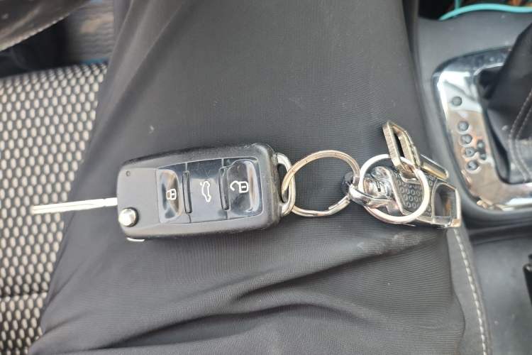 Used Volkswagen Polo 2012 1.6L Cross Polo Automatic Transmission