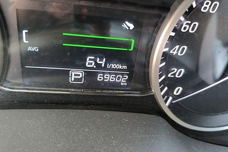 Used Nissan Sylphy 2019 1.6XV CVT Smart Connect Luxury Edition China VI Standard Odometer Close Up