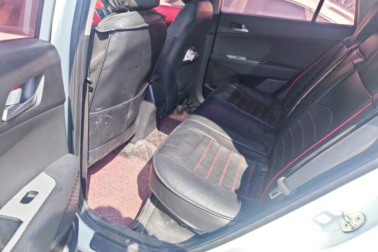 Used Hyundai ix25 2015 1.6L Automatic Two-Wheel Drive Smart GLS Trim
