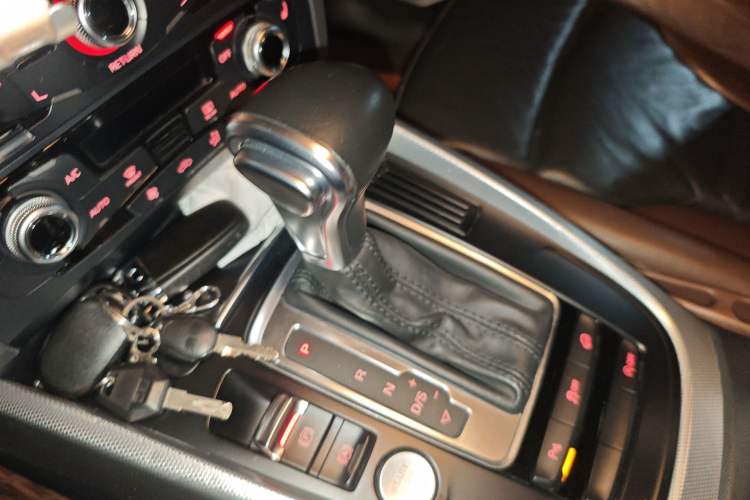 Used Audi Q5 2017 Plus 40 TFSI Technology Model