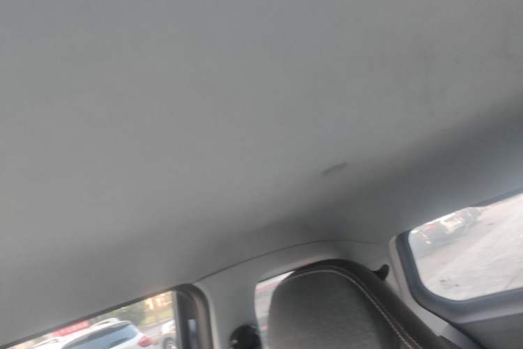 Used Chery QQ Ice Cream 2022 170km Sundae Phosphate Lithium-Ion