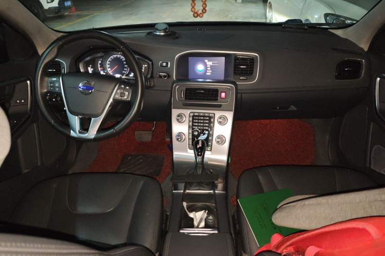 Used Volvo S60 2017 S60L T4 Smart Range Edition
