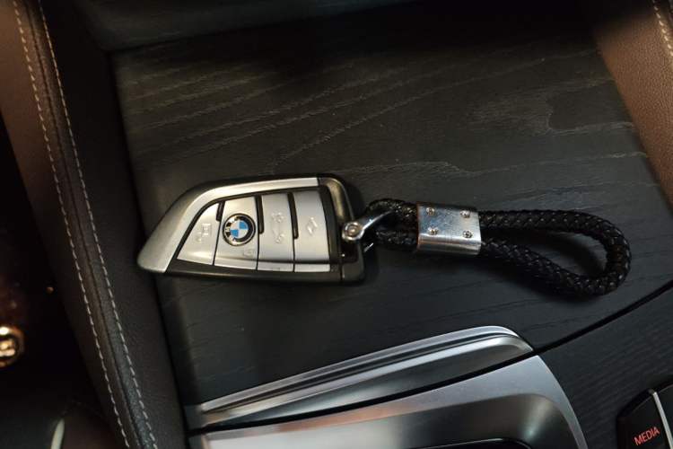 Used BMW 5 Series 2021 Facelifted 530Li Leading Edition M Sport Package