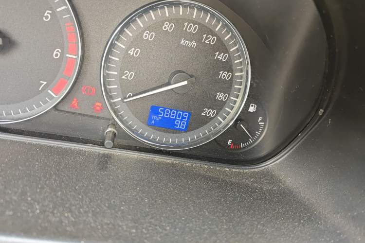 Used BAIC Weiwang M20 2015 1.2L economy version A122 Odometer Close Up