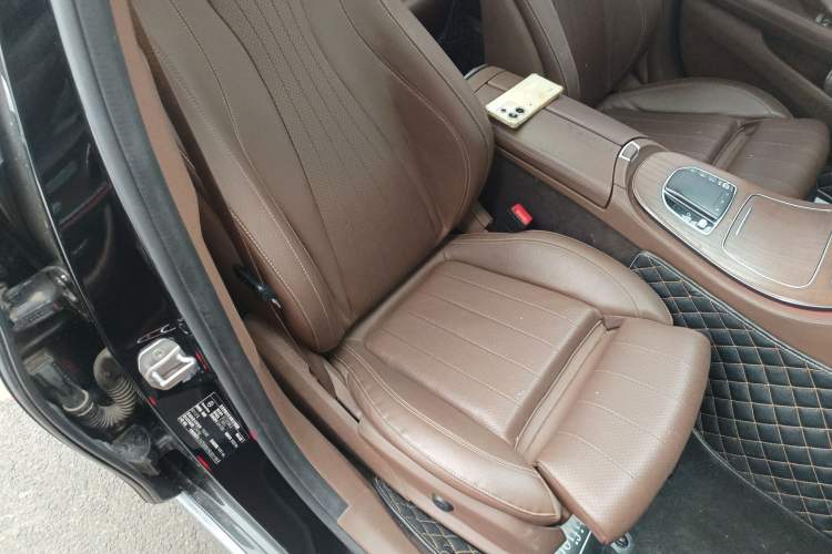 Used Mercedes-Benz E-Class 2022 Second Facelift E 300 L Fashion Edition
