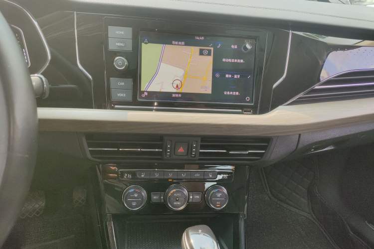 Used Volkswagen Passat 2019 330TSI Luxury Edition China VI Standard Audio And AC Panel