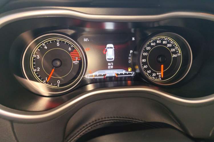 Used Jeep Cherokee 2016 2.4L Professional Smart Version
